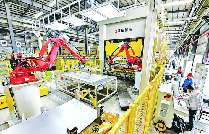 千能實業自動化生產車間。開州區融媒體中心供圖