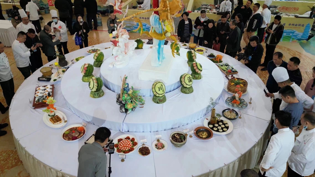 豐富的菜品集中展示。開州區委宣傳部供圖 華龍網發