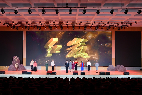 《繡紅旗》項目。通訊員 朱書靈 攝